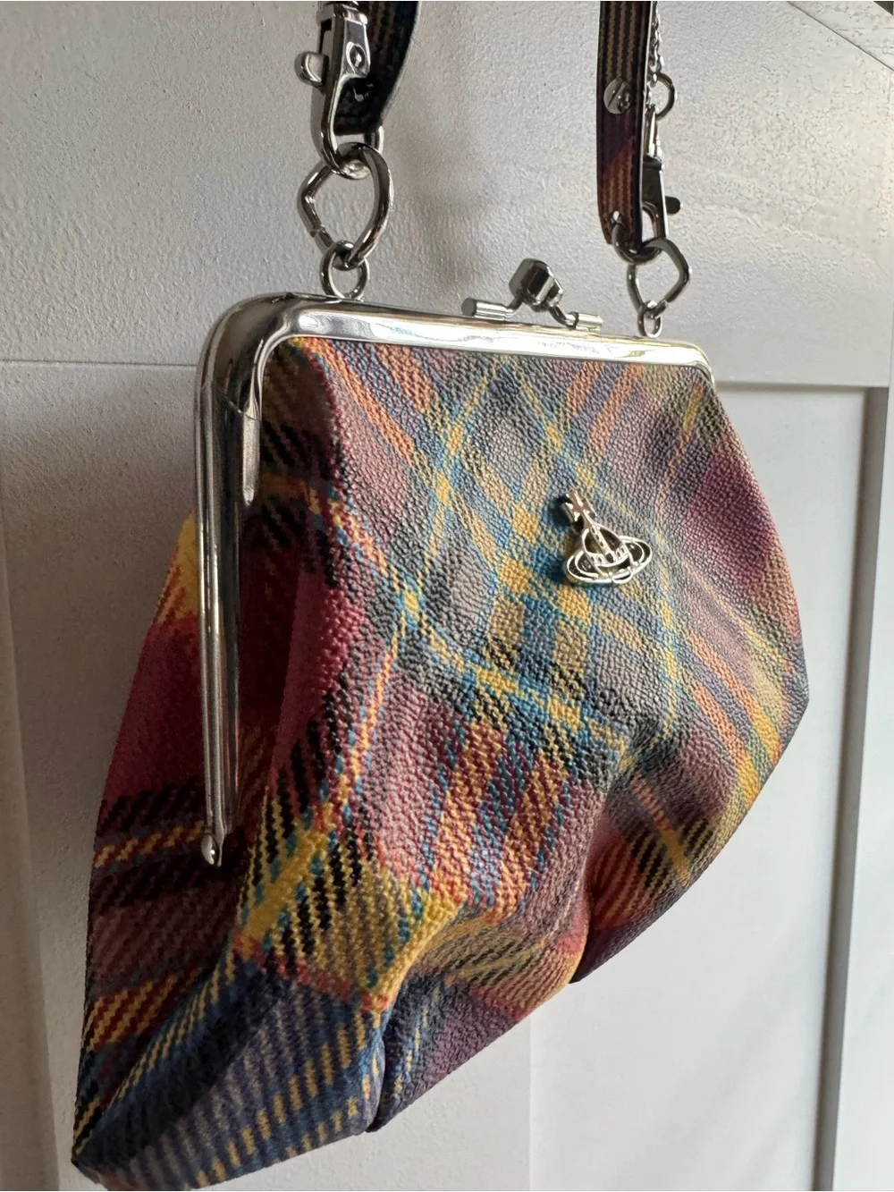 Vivienne Westwood Granny Frame Tartan Plaid Kiss Lock Bag Chain Strap